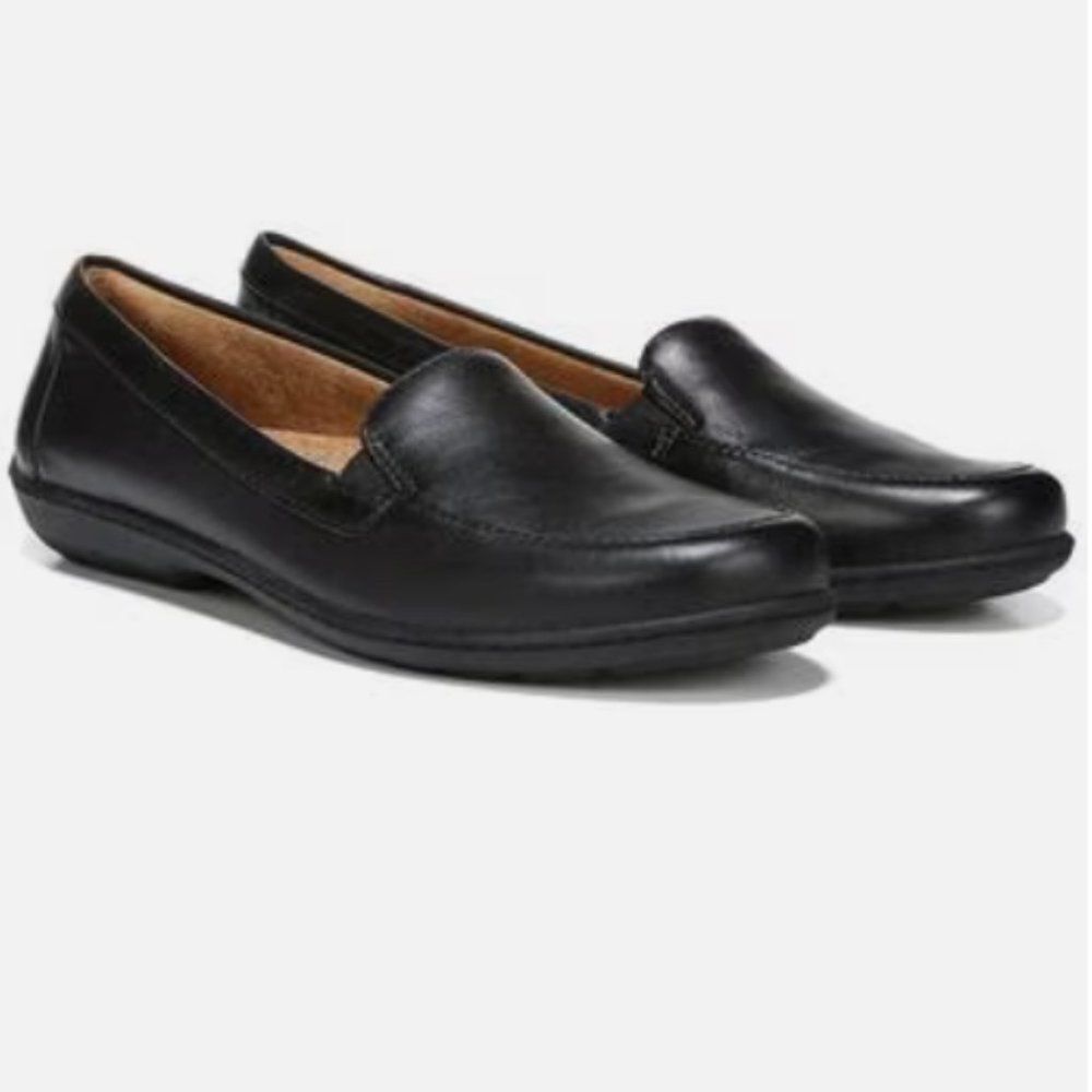 Naturalizer Kacy Leather Slip-On Loafer (WIDE) - Picture 7 of 11